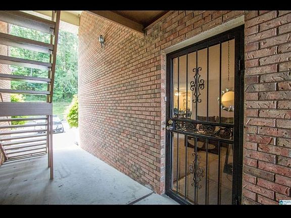 2nd image of 3319 Chase Ln #3319
