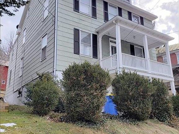 2nd image of 124 Hanover St
