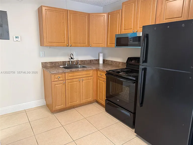 715 NE 2nd Ave #101 — Photo 7