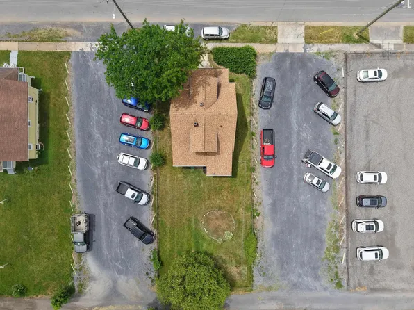 568 N Charlotte Ave, Waynesboro, VA 22980