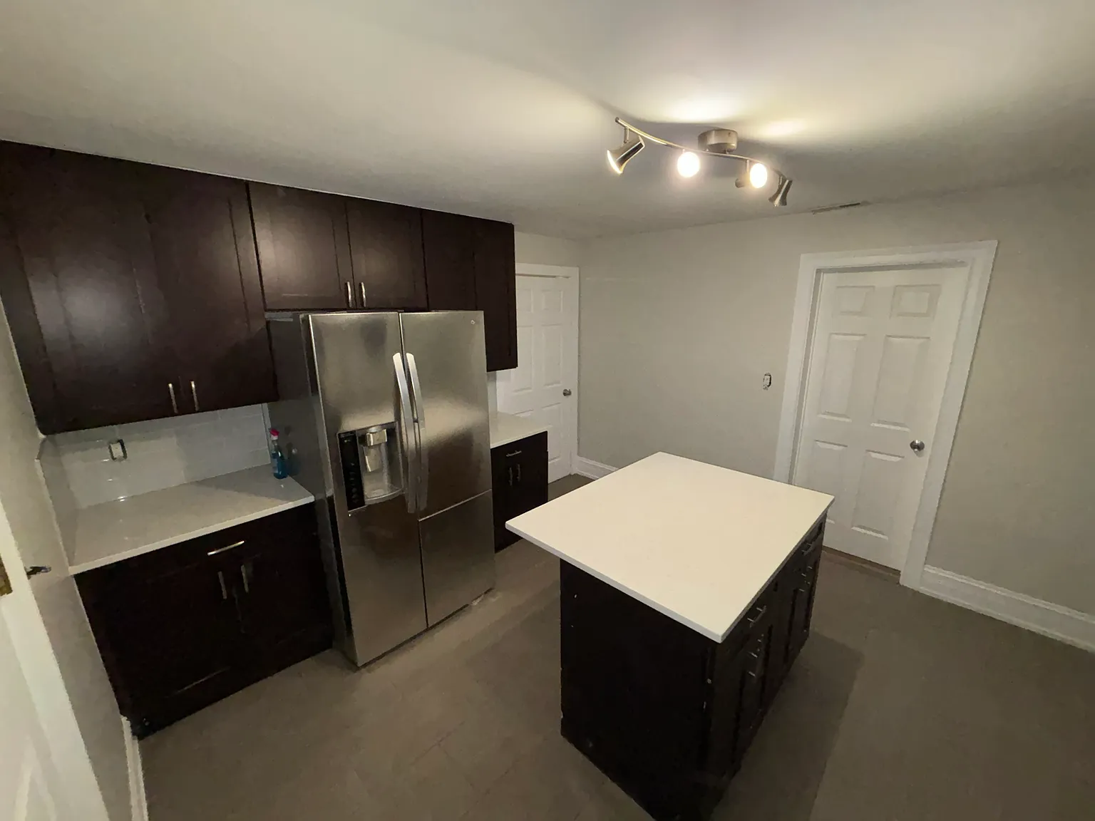 4312 N Albany Ave — Photo 2