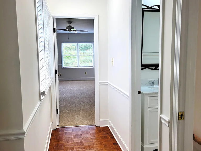 102 Wimbledon Dr — Photo 26