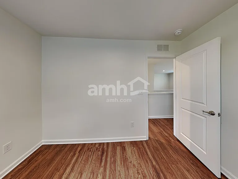 548 Larragan Dr — Photo 19