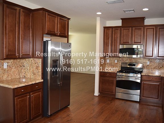4th image of 2506 Pleasant Grove Blvd