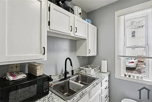 424 Cedar St #1 — Photo 5