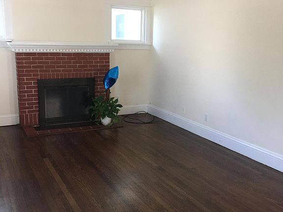 Living Rm- 19.5 x 11ft