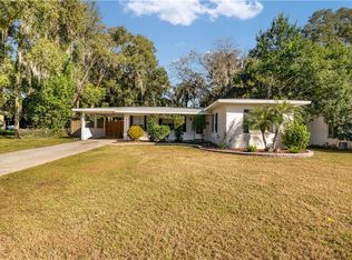 1010 Oak Dr, Leesburg, FL 34748