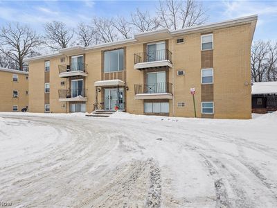 5382 Lee Rd APT 102, Maple Heights, OH, 44137