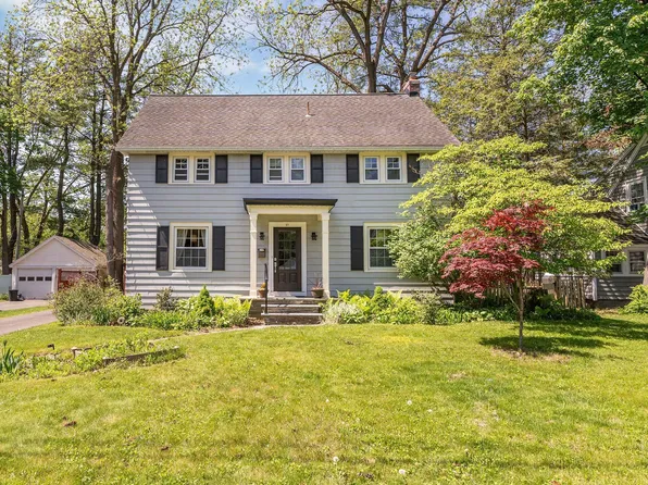 27 Forest Road, Delmar, NY 12054