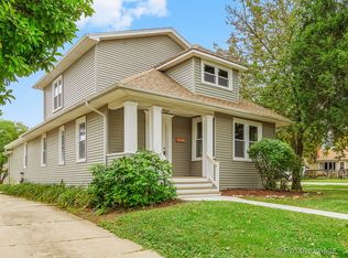 5721 Washington St, Downers Grove, IL 60516