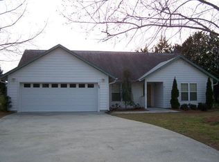 39 Peter Collinson Rd, Santee, SC 29142