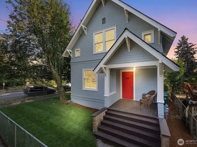 1621 N 39th Street, Seattle, WA, 98103