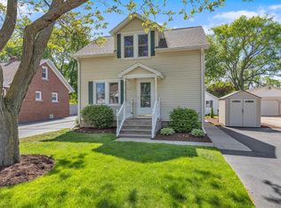 932 N 37th St, Sheboygan, WI 53081