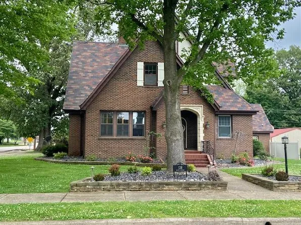 138 S Poplar St, Dexter, MO 63841