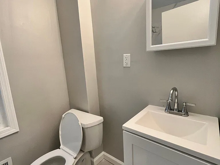 197 Gates Ave #1 — Photo 8