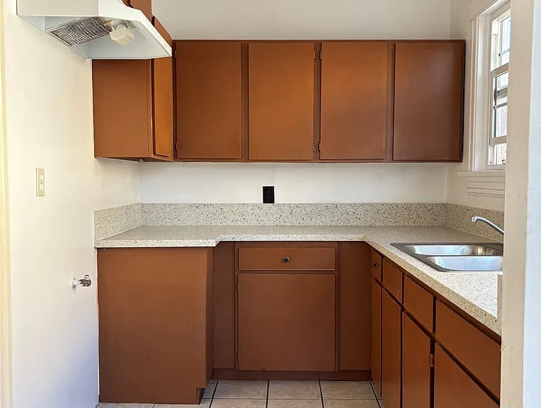 6522 Estrella Ave — Photo 13