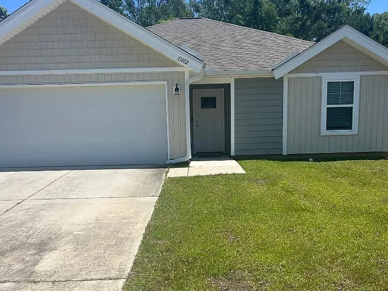 13102 Turtle Creek Pkwy — Photo 1