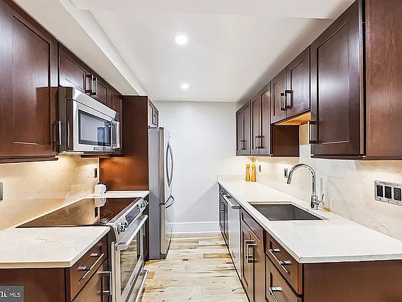 2nd image of 1910 Kalorama Rd NW #1