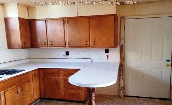5th image of 810 Race St