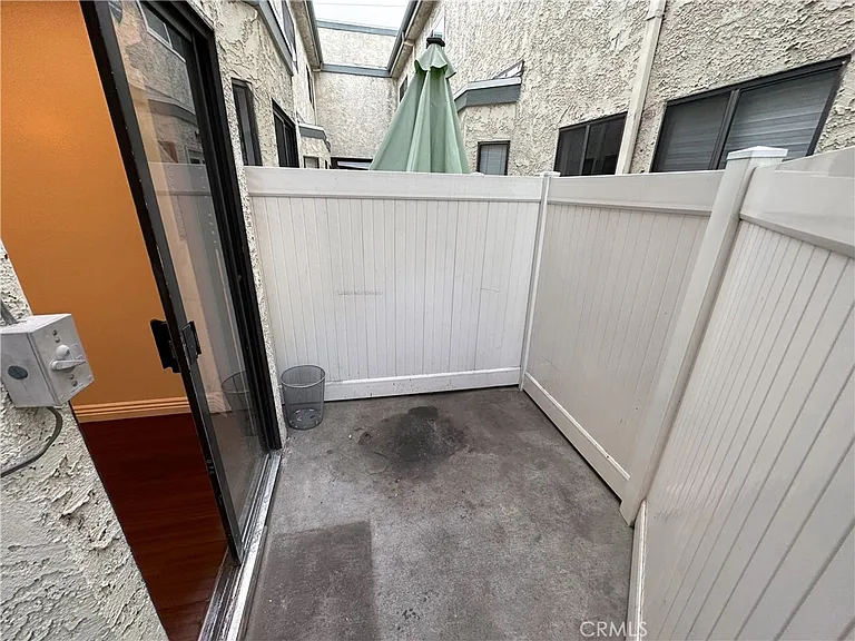 22865 Del Valle St #12 — Photo 6