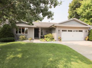 8225 Thomas Ave N, Brooklyn Park, MN 55444