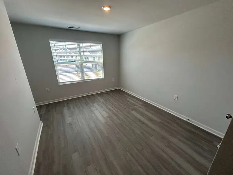 5025 Pufa St — Photo 12