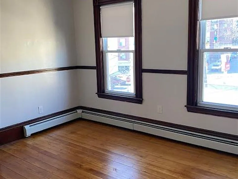 51 Mansfield St — Photo 5