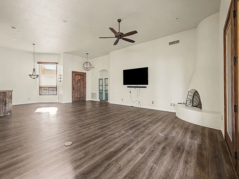 29143 N 68th Way — Photo 8