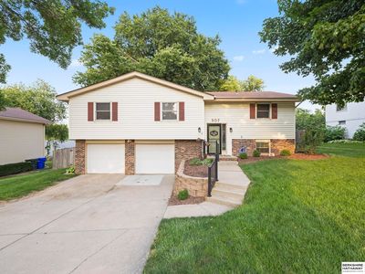 307 Frontier Dr, Papillion, NE, 68046