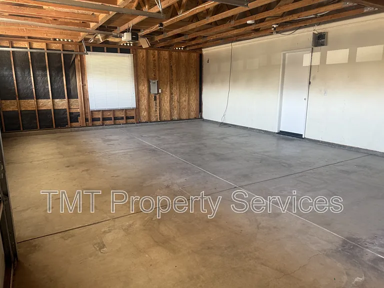2742 La Purisima Ave — Photo 25