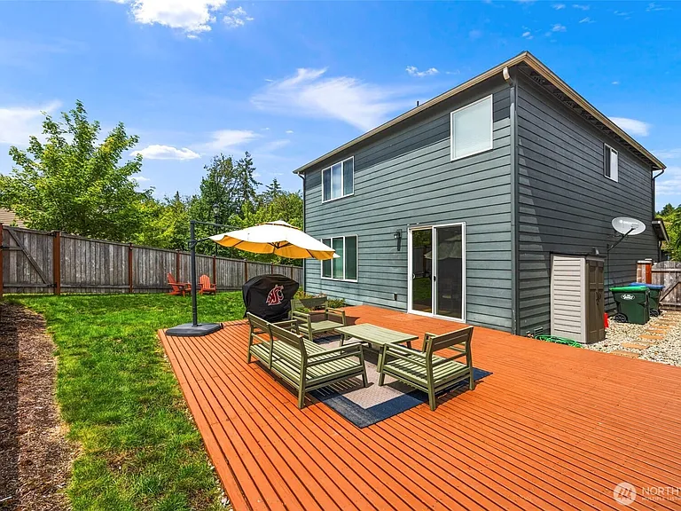 6605 Svea Ct NE — Photo 33