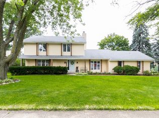 4906 Aspen Dr, West Des Moines, IA 50265