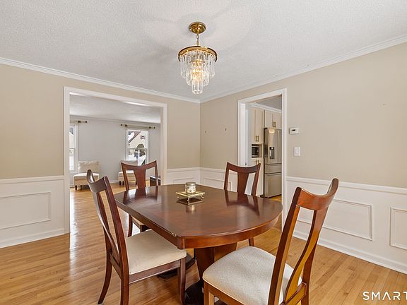 4th image of 23 North Pond Road