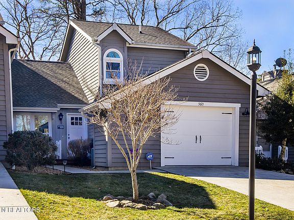 2nd image of 560 River Bend Dr