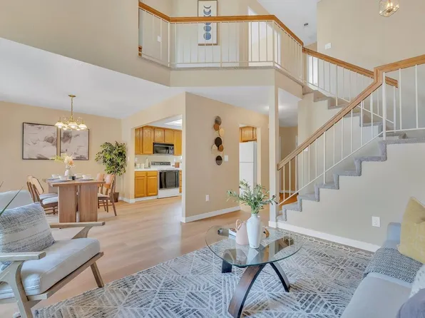 19 Winding Way, Watsonville, CA 95076