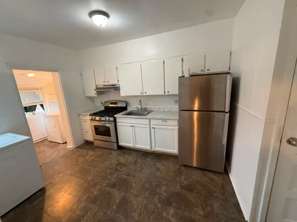 2402 Carter St, Wilmington, DE 19802