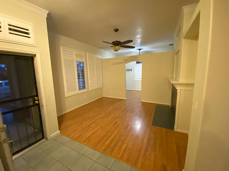1806 Augusta Ln — Photo 5