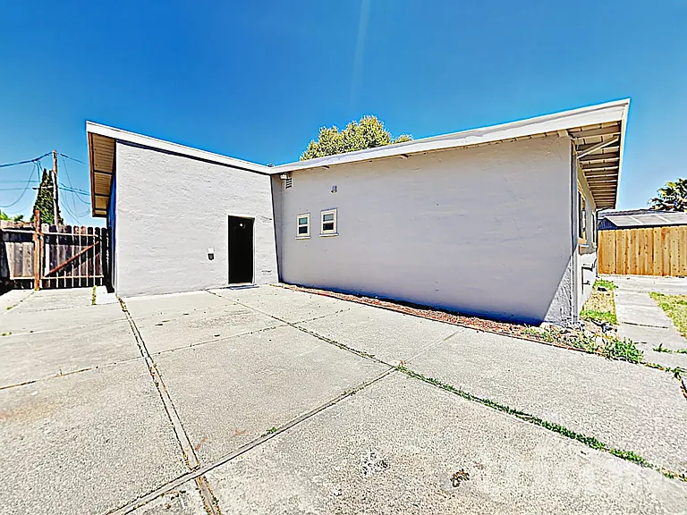 2306 Tennent Ct — Photo 19