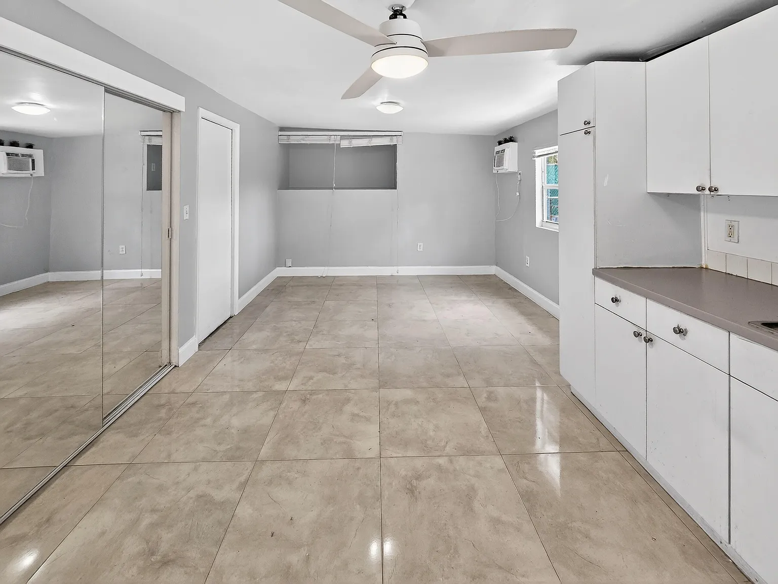 5 bed, 3.0 bath, 2040 sqft, $1,375 — Photo 4