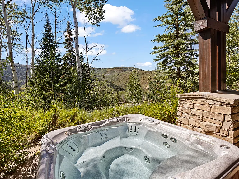 8895 Empire Club Dr — Photo 26