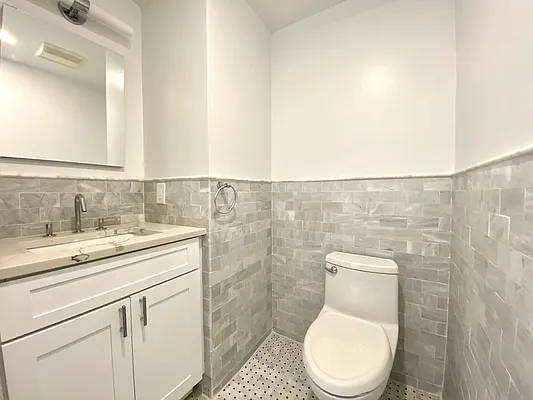 Rented by The Dermot Realty Management Company | media 9