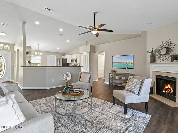 3rd image of 12271 BUCKS HARBOR Drive N