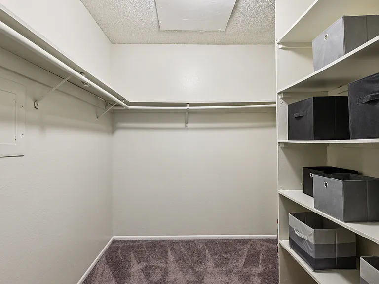 Casa Moreno Apartments — Photo 8