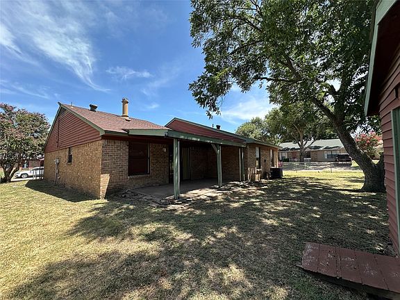 5th image of 1808 Heidelberg Dr