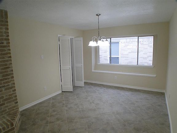 5th image of 19715 Edensborough Dr