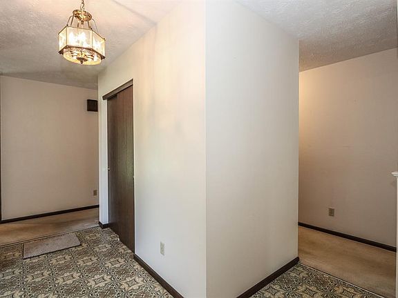 5th image of 7715 Beldale Ave