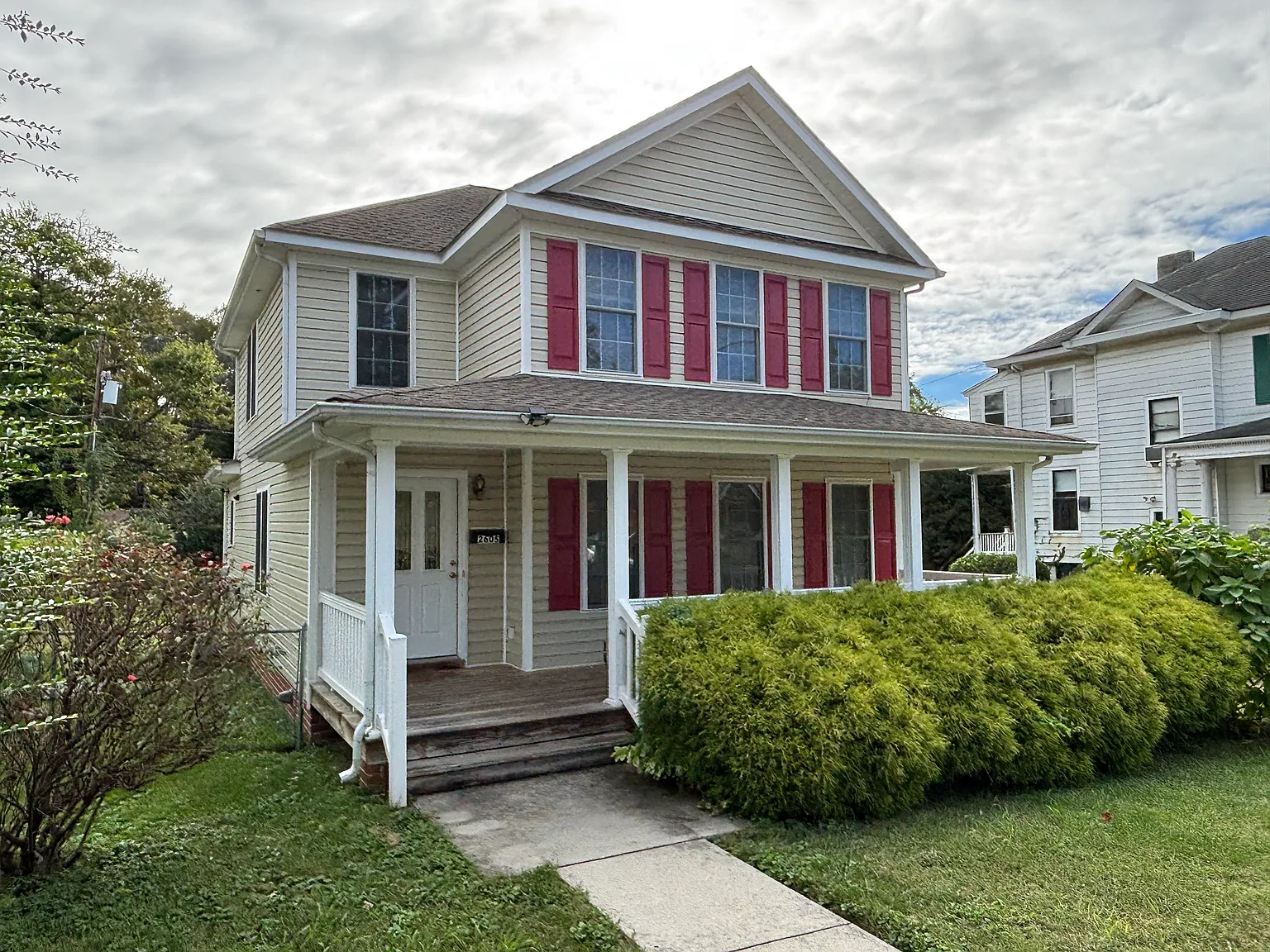 4 bed, 3.5 bath, 1836 sqft, $2,500 — Photo 2