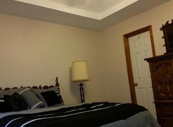 2nd image of 1809 Glenn Hendren Dr