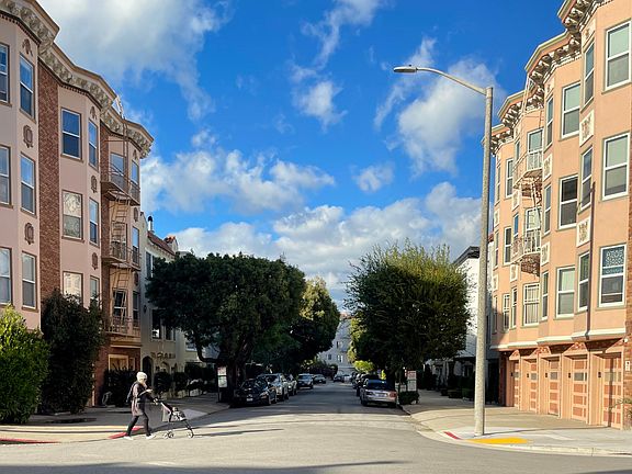 3rd image of 1745 Beach St APT 10