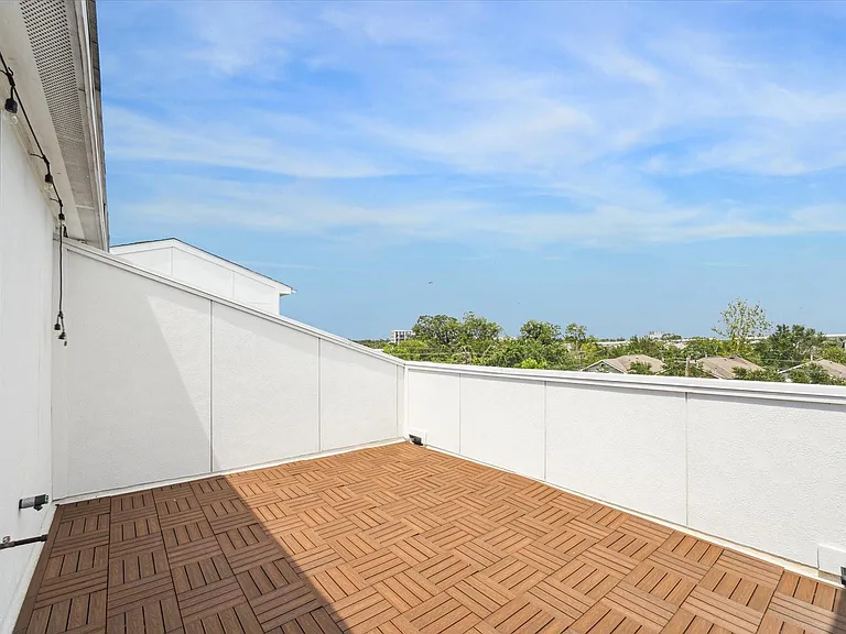1703 Weber St — Photo 31
